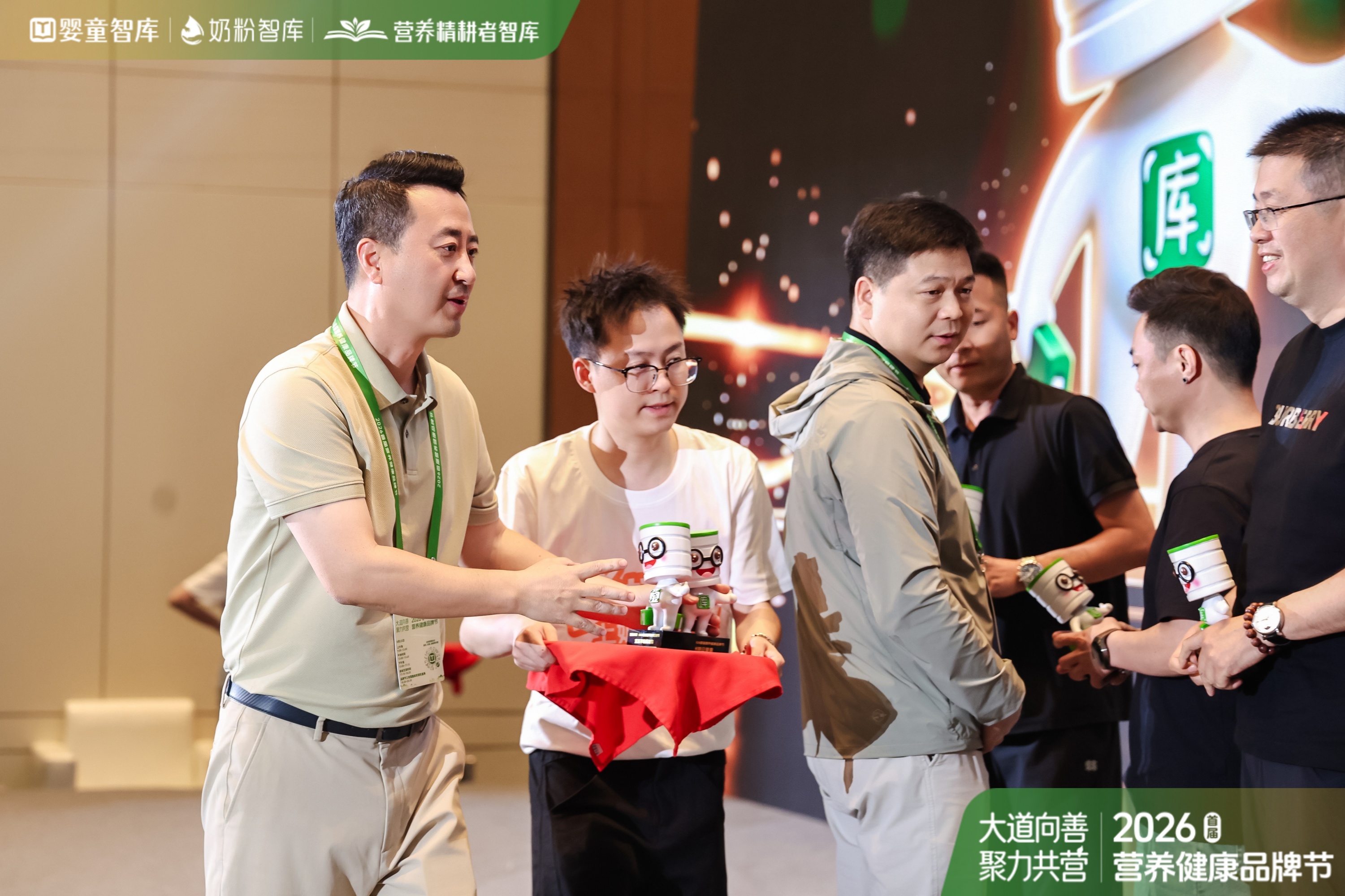 mmexport83b4fa99c4849b5ee594ed37e3eb0be4_1789537_副本.jpg mmexport83b4fa99c4849b5ee594ed37e3eb0be4_1789537_副本.jpg